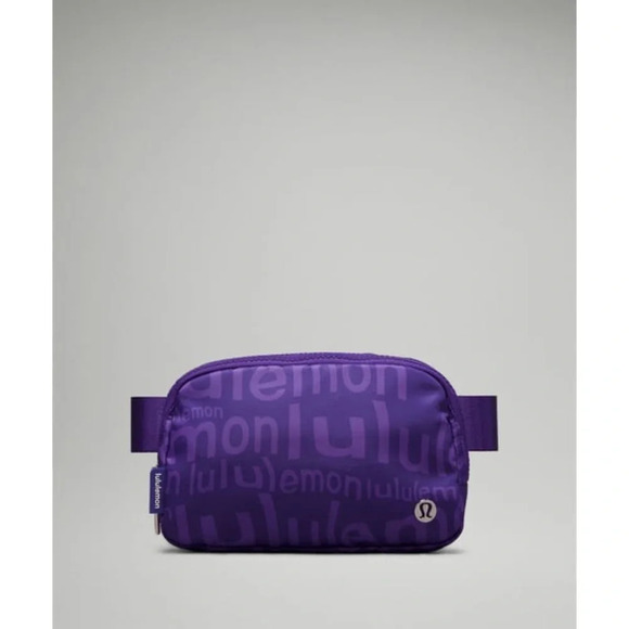 🆕💜 Lululemon Everywhere Belt Bag - Wobbly Wordmark Atomic Purple - Picture 6 of 6